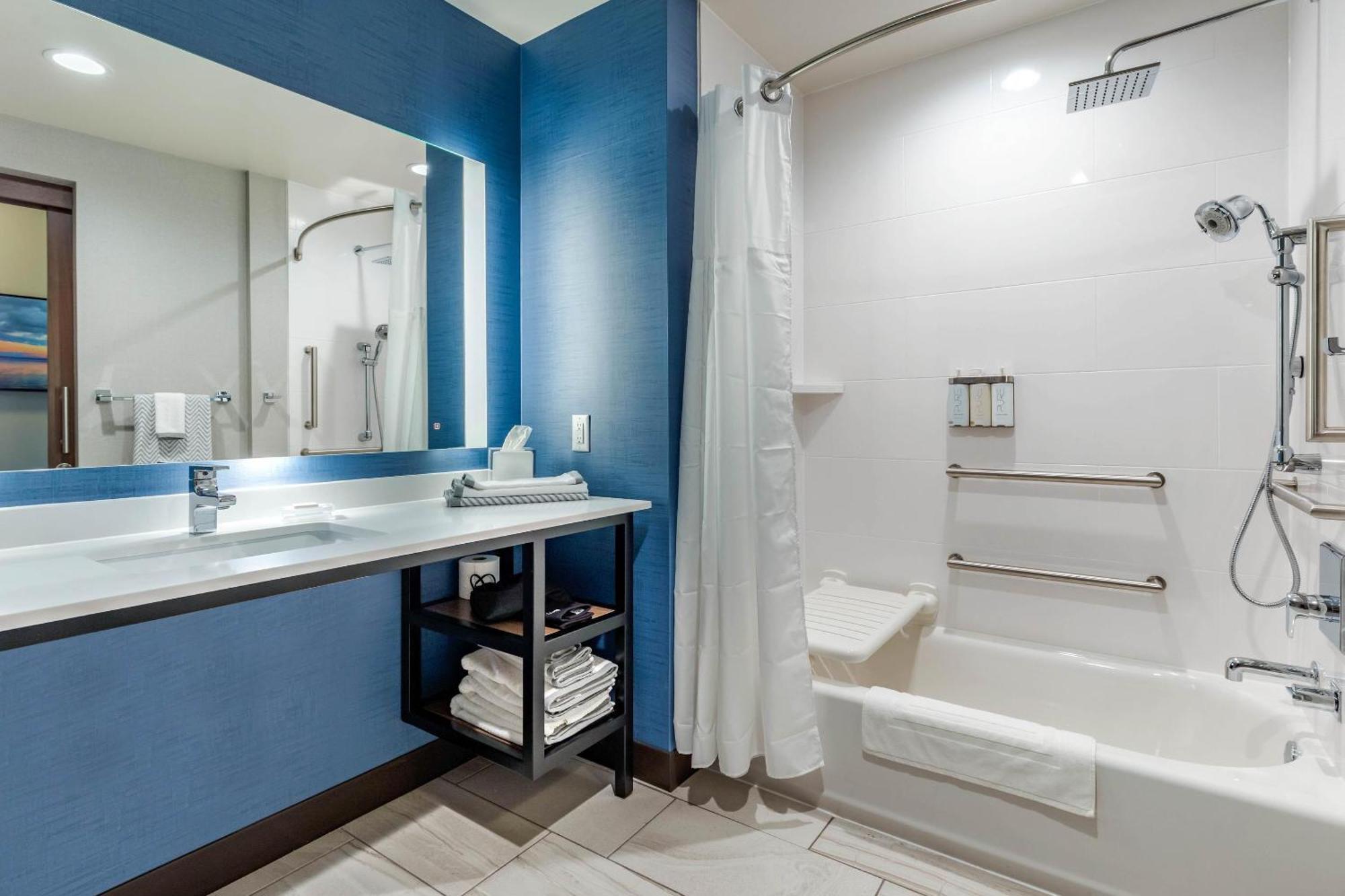 Cambria Hotel Davenport Quad Cities Bettendorf Buitenkant foto
